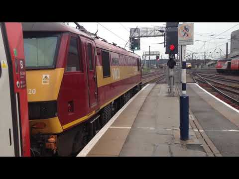 90020 DB Cargo on hire To LNER leaving Doncaster railway station