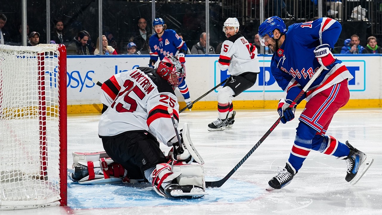 NHL Insider Elliotte Friedman talks CHAOTIC start to Free Agency!