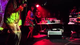 Hollie Cook with Horseman "Sugar Water" live in Los Angeles June 19, 2013