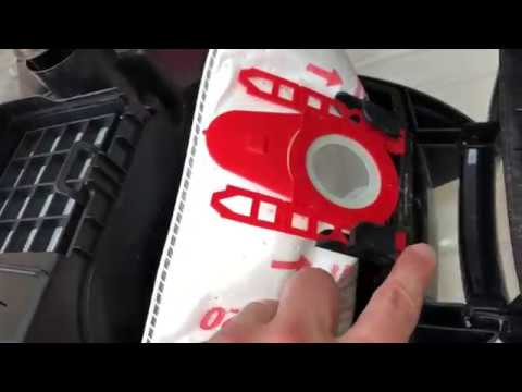 Replace vacuum cleaner bag and filter Siemens synchropower vacuum cleaner with bag VS06B1110