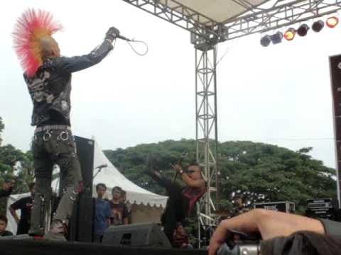 Tcukimay ( Total Chaos Asian Invasion Tour )-Real Bastard