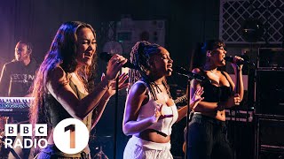 Download lagu Flo - Cardboard Box (Sound Of 2023) on Radio 1 mp3