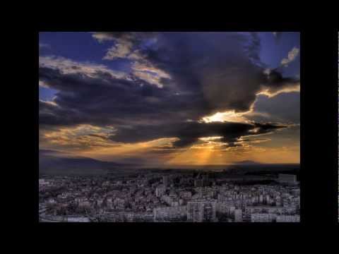 Поднулевия feat. Черния,Янислава и Сиса - Нощния Живот