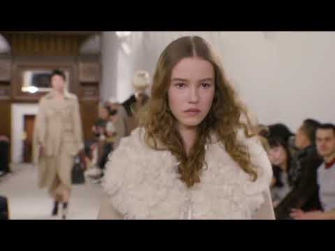 LOEWE Fashion Show Fall Winter 2018, Paris