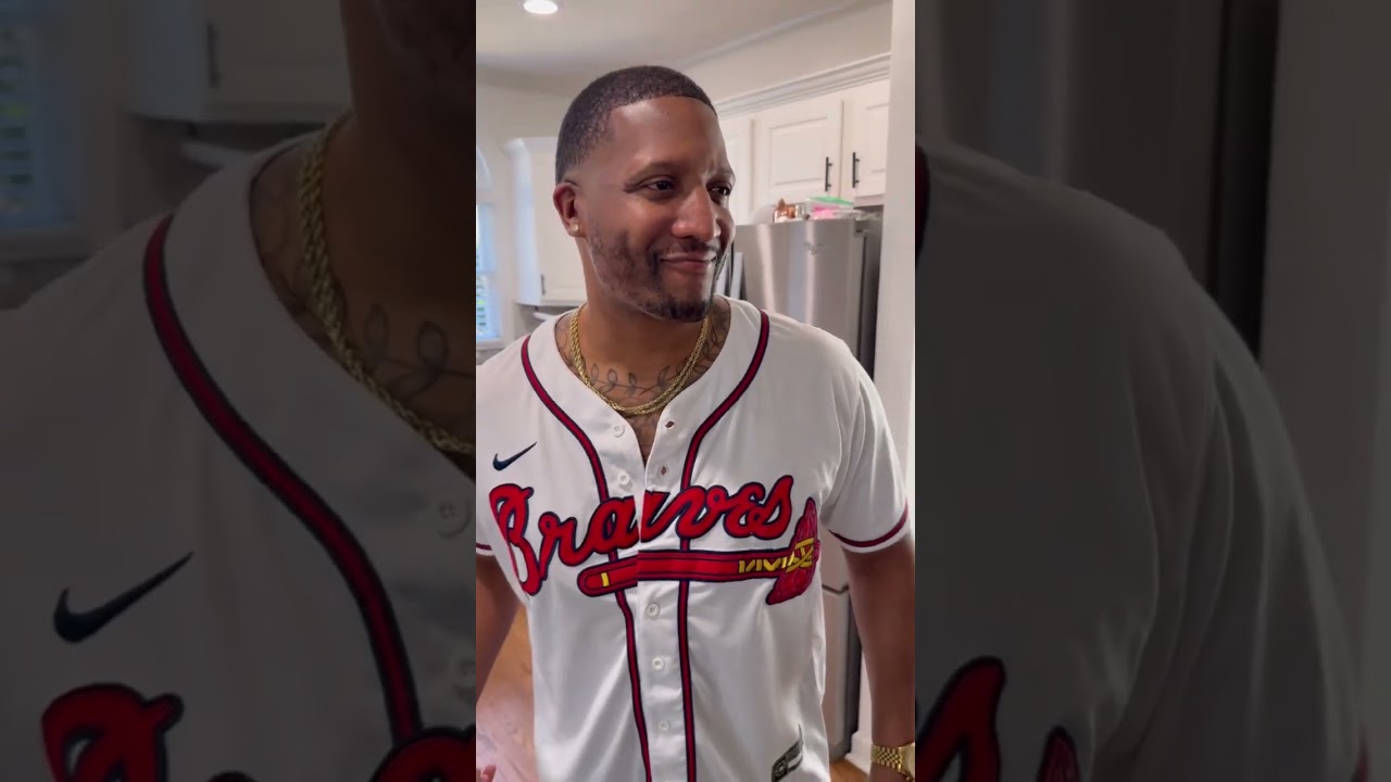 Nadia catches Brii and Jae all close and says she’s glad she can TRUST her around her man! 