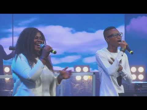 Tapiwa Masara - Anotida Mwari Wedu Live