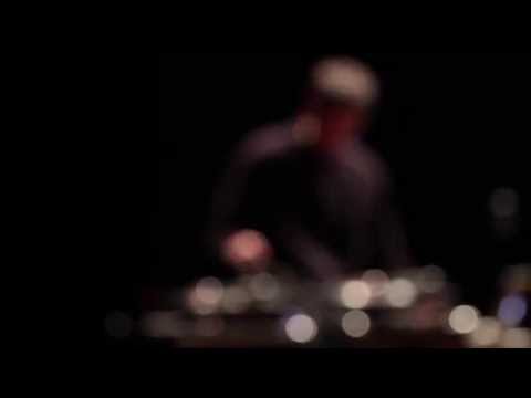 DEUX LYRICISTS | Papier, Caillou, Ciseaux...