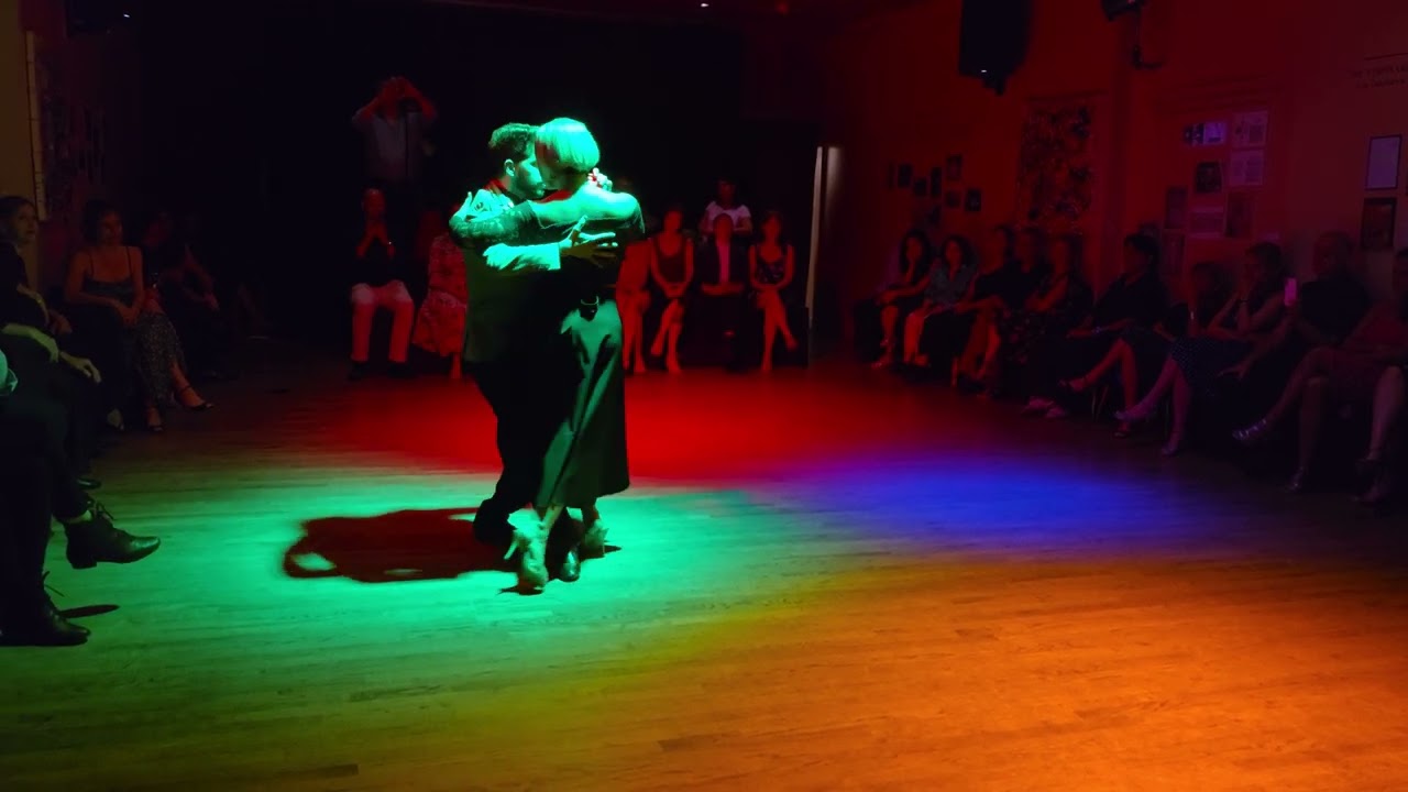 Video thumbnail for Argentine tango: Alejandra Sánchez & Juan David Bedoya - Gime el Viento