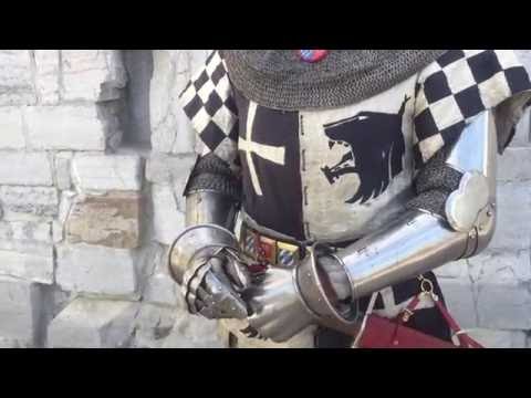 Dressing in late 14th century armour