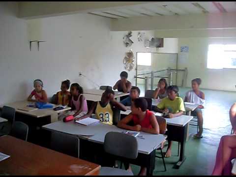 Ser Alzira de Alleluia aula de Ingles para a comunidade