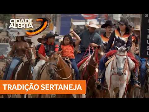 Cavalgada do Trabalhador e encontro de comitivas movimenta Candeias do Jamari
