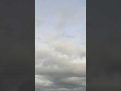 Thumbnail for 🇦🇺Travelogue - watching the clouds passing by  #cruise #clouds #雲 #chill