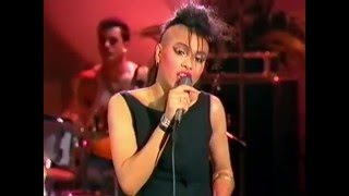 Bow Wow Wow - I Want Candy - Live 1983 - HD Video