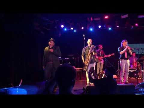 Girma Bèyènè & Akalé Wubé : Enkèn Yèlélèbesh