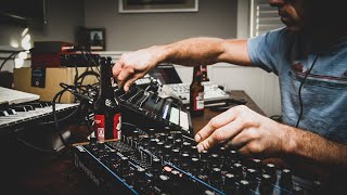 Dawless Jam - Roland MC-707, Novation Peak, Volca Bass