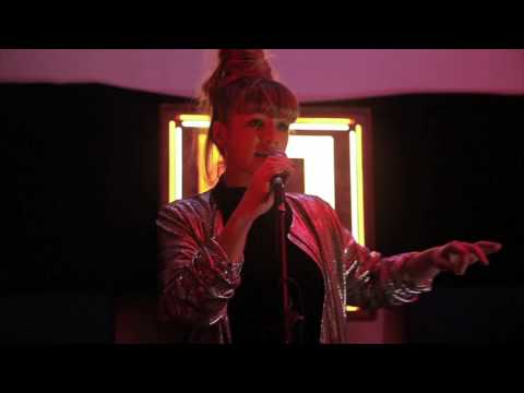 Loose Lips Live Session #2 - Belle Benham