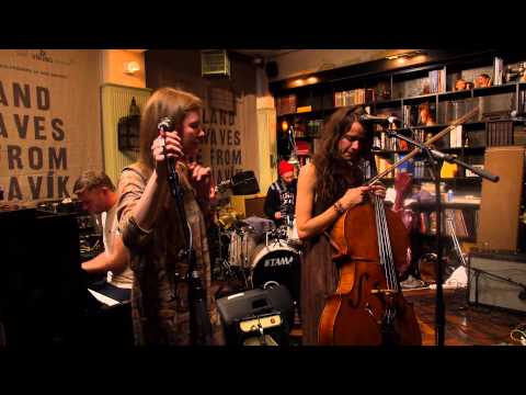 múm - Toothwheels (Live on KEXP)