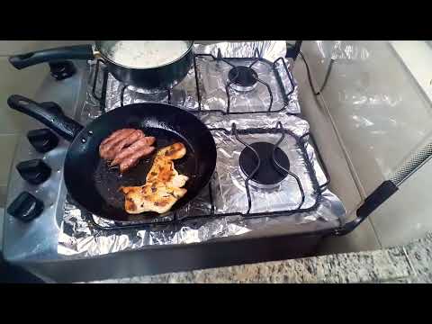 Uma multidão com fome