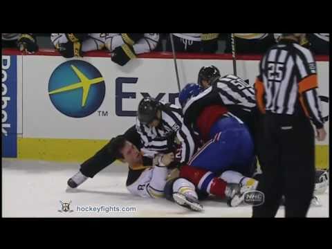 Cody McCormick vs Travis Moen