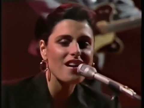 Chantoozies - Kiss N Tell (1988)