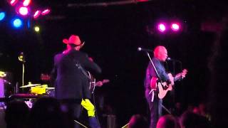 Phil and Dave Alvin perform "Never No Mo' Blues"