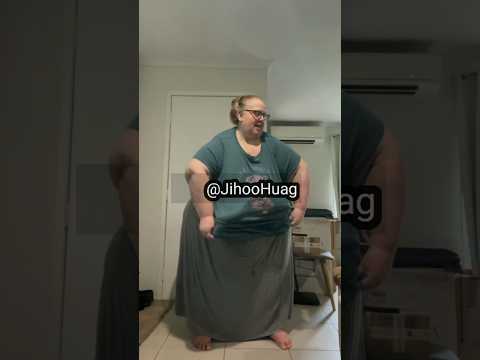 Enchanting SSBBW: Watch This Stunning Plus-Size Magic Trick Leave You Spellbound! #plussize #ssbbw