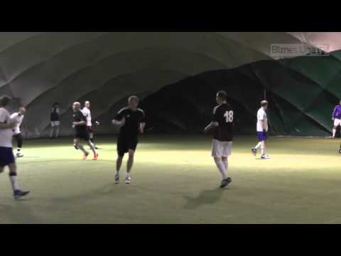 18.11.2014 II Biznes Liga A - Revo Drink Team vs. Capgemini