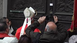 atripalda-inizio-giubileo-ippolistiano-don-mimmo-battaglia-apre-la-porta-santa