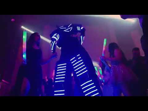 Agitt - Projeto Zeus- robôs de  led - 15 anos