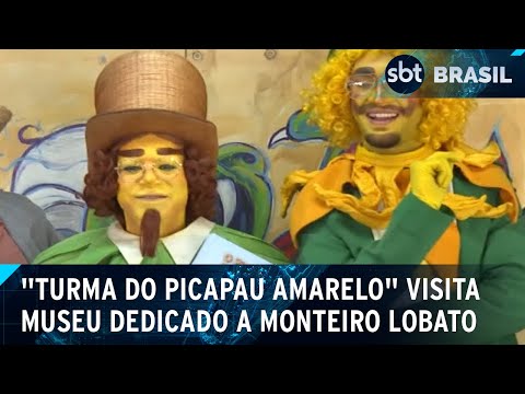 Elenco da “Turma do Picapau Amarelo” faz visita a museu Monteiro Lobato | SBT Brasil (20/04/24)