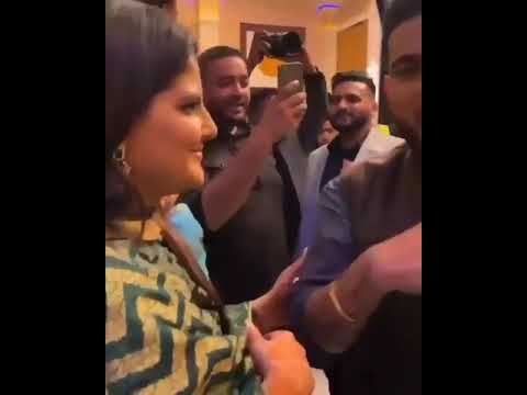 karan aujla dance with his wife palak at marriage #karanaujla #aujlaniaujla