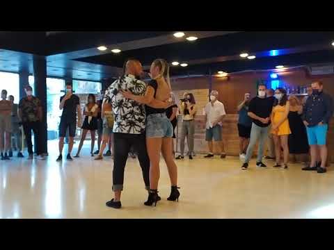 Jack and Sara Kizomba Moderna