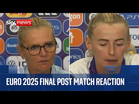 Sarina Wiegman and Chloe Kelly react after England beat Spain to win Euro 2025