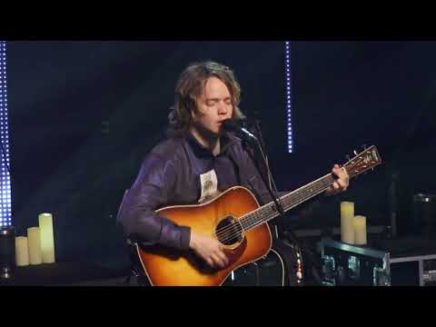 Billy Strings covers Phish! "Back on the Train" 3/15/22 Boston, MA