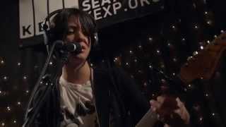Sharon Van Etten - Every Time The Sun Comes Up (Live on KEXP)