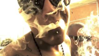 DE NORTE A SUR,DE ESTE A OESTE CINIKO FEAT C KAN VIDEO OFIC