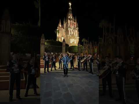 ¿Será que hay que perdernos una noche en San Miguel de Allende…pa’ encontrarnos? ❤️🔥✨YA DISPONIBLE