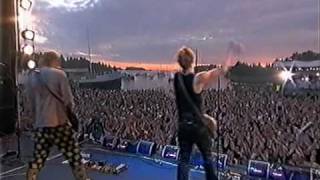 Neljä Ruusua - Hunningolla (Live @ RMJ '04)