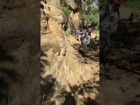Play video Annie’s Canyon 