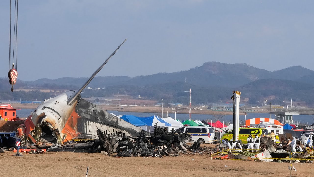 Questions grow after South Korea plane crash kills 179 people