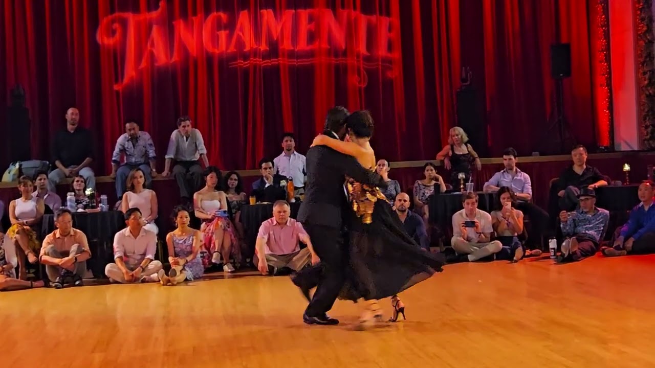 Video thumbnail for Lorena Tarantino & Gianpiero Galdi at Tangamente (2 of 4)