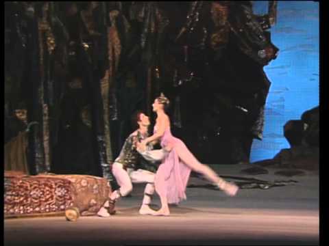 Altynai Asylmuratova, Le Corsaire (Act II, corsaire's cave)