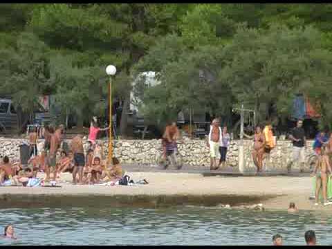 Camp Jezera - Lovišća www.avtokampi.si