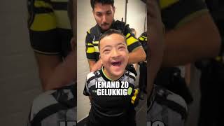 Iemand ooit gezien die zo blij is na arrestatie 😂 @Salaheddine Masrour