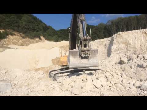 Оренда гусеничного екскаватора Вольво 290