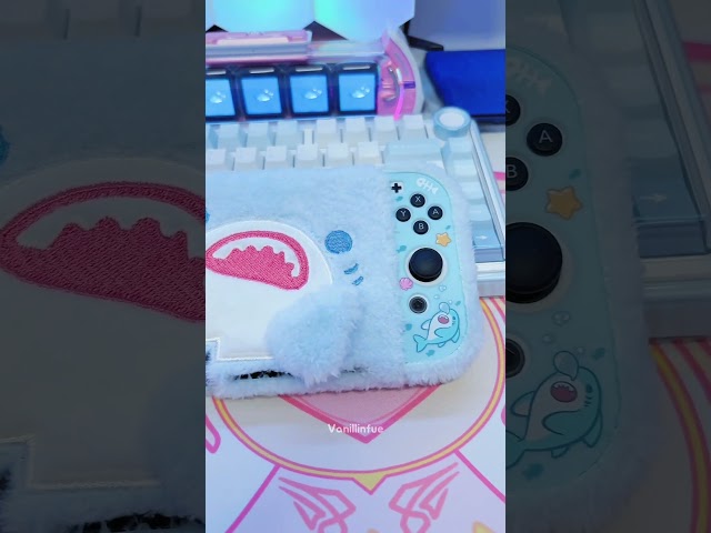 Vídeo relacionado con GeekShare Linda Funda Protectora de Felpa Compatible con Consola Switch OLED y Joy con - Absorción de Golpes y antiarañazos - Oso de Peluche