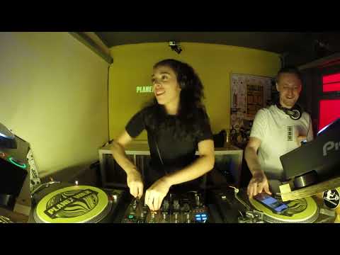 Yasmine B2B Pathogen // 1-hour DJ mix ~ D&B/ Jungle