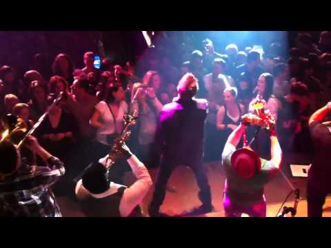 Horia brenciu live la fratelli