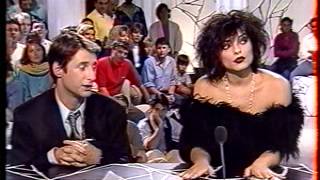 NINA HAGEN hold me NUL PART AILLEURS 80 .avi