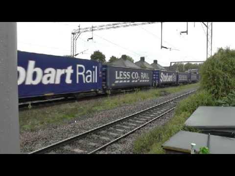 DRS 66432 on 4M71 Purfleet Deep Wtr Wf (Flt) to Daventry Drs (Dirft1) Passing Barking 29/10/2014